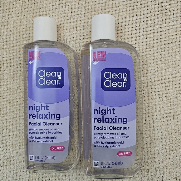 2 Clean & Clear Night Relaxing Facial Cleanser Oil Free 8 Fl oz - Picture 1 of 2